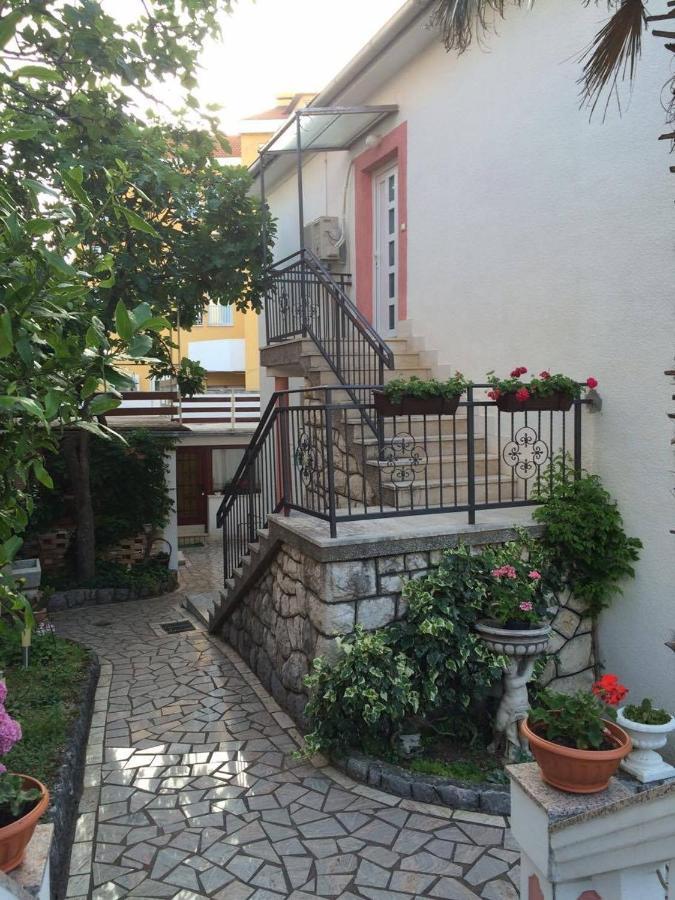 Apartments By The Sea Selce, Crikvenica - 16375 Екстер'єр фото